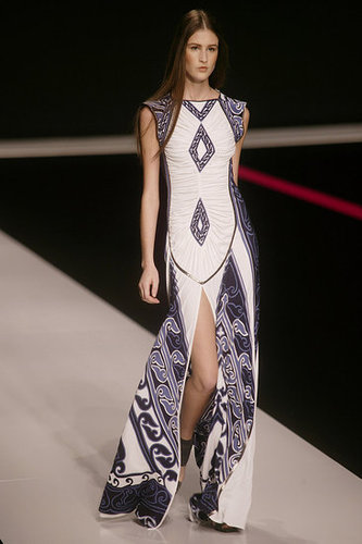 Paris Fashion Week: Leonard Spring 2010 Paris Fashion Week: Leonard Spring 2010