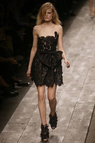 Paris Fashion Week: Valentino Spring 2010 Paris Fashion Week: Valentino Spring 2010