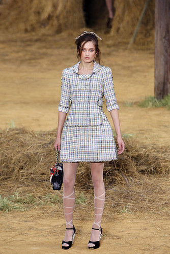Paris Fashion Week: Chanel Spring 2010 Paris Fashion Week: Chanel Spring 2010