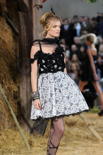 Paris Fashion Week: Chanel Spring 2010 Paris Fashion Week: Chanel Spring 2010