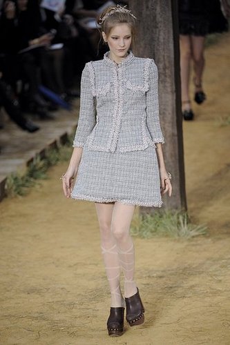 Paris Fashion Week: Chanel Spring 2010 Paris Fashion Week: Chanel Spring 2010