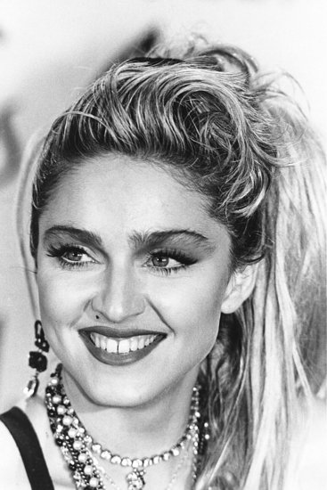 Celebrities With Gap Teeth Celebrities With Gap Teeth