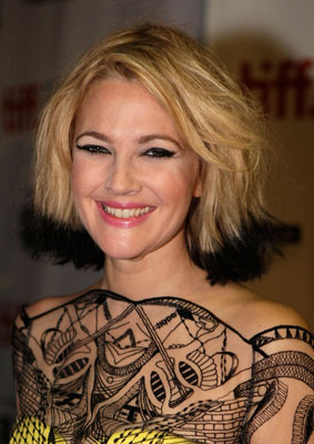 Pictures of Drew Barrymore's Black-Tipped Hair 2009-09-14 20:22:55