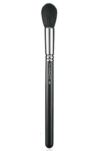 165 Tapered Cheek/Highlight Brush ($34)
165 Tapered Cheek/Highlight Brush ($34)