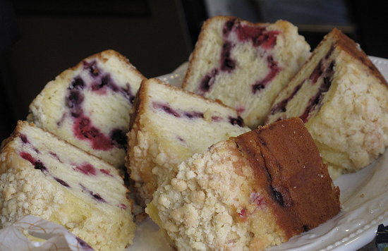 Reduced-Fat Very Berry Coffee Cake