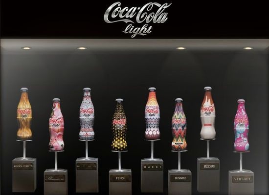 Photo Gallery: Coca-Cola Light's Tribute to Fashion Photo Gallery: Coca-Cola Light's Tribute to Fashion