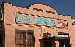 On Sundays, La Zona Rosa Turns Into a Dog-Friendly Church On Sundays, La Zona Rosa Turns Into a Dog-Friendly Church