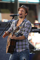 Love Him or Leave Him: Jason Mraz