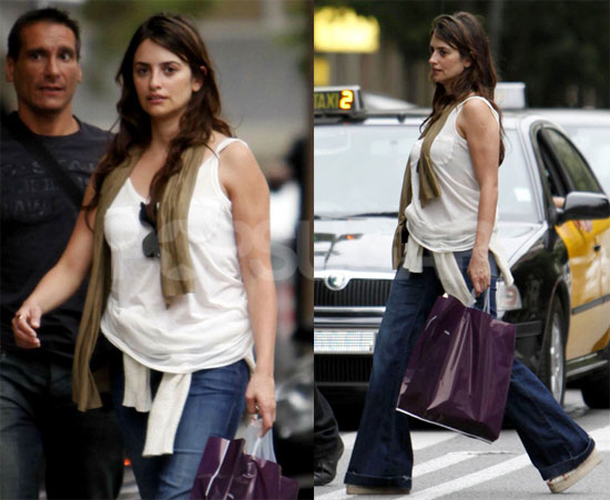 Photos of Penelope Cruz Shopping Photos of Penelope Cruz Shopping