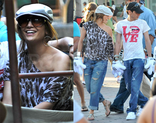 Photos of Jennifer Lopez and Marc Anthony at Disneyland 