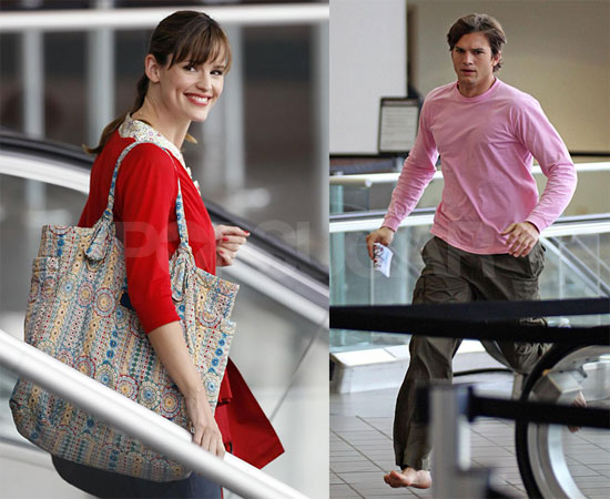 Photos of Ashton Kutcher and Jennifer Garner at LAX Photos of Ashton Kutcher and Jennifer Garner at LAX