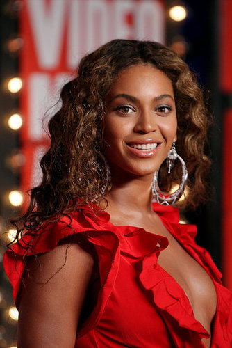 Photos of The Ladies at The MTV Video Music Awards Red Carpet Photos of The Ladies at The MTV Video Music Awards Red Carpet