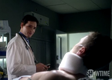 Nurse Jackie Clip Features Peter Facinelli Urged to get an iPhone