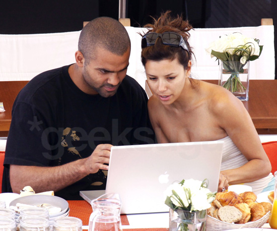 Technology and Gadget Decisions For Newlyweds and Committed Couples to Make Technology and Gadget Decisions For Newlyweds and Committed Couples to Make
