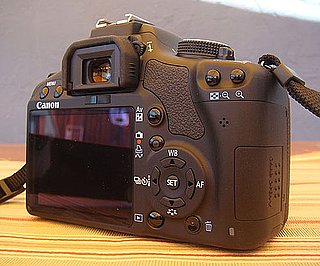 Daily Tech: Is Touch Screen DSLR Inevitable? 