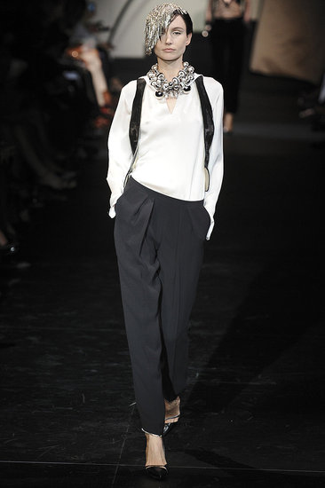 2009 Fall Couture: Giorgio Armani Prive
