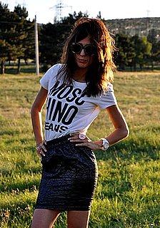 Look of the Day: Moschino Girl 