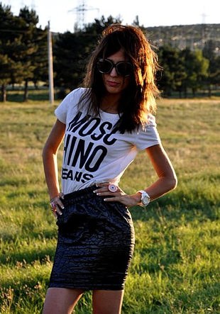 Look of the Day: Moschino Girl 