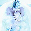 An Age When Parents Should Stop Showering With Their Tot?