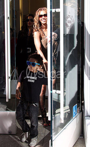 Beyonce Likes Her Nephew So She Put a Shirt on Him