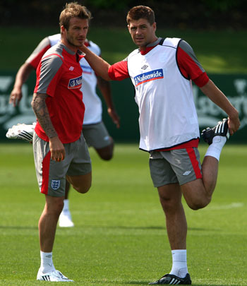 Photo of David Beckham Stretching Quad Muscle
