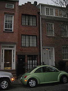 Ikea Offers to Furnish Narrowest House in New York
