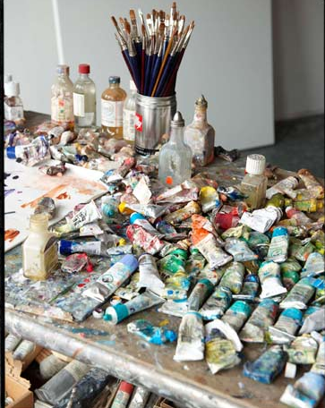 This artist's table is full of the tools of the trade. Why not use everyday objects as an inspired collection? For instance, in the kitchen, try grouping wooden spoons or other utensils in pretty jars and making the most workmanlike tools into something beautiful to look at.
This artist's table is full of the tools of the trade. Why not use everyday objects as an inspired collection? For instance, in the kitchen, try grouping wooden spoons or other utensils in pretty jars and making the most workmanlike tools into something beautiful to look at.