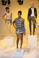 Photos from New York Fashion Week Spring 2010 Alexander Wang, Diane von Furstenberg, Max Azria, Herve Leger Photos from New York Fashion Week Spring 2010 Alexander Wang, Diane von Furstenberg, Max Azria, Herve Leger