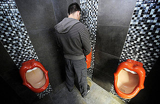 Très Bizarre: Dutch Like Going to the Bathroom More Than Sex! 