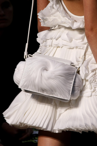 Givenchy spring 2010
Givenchy spring 2010