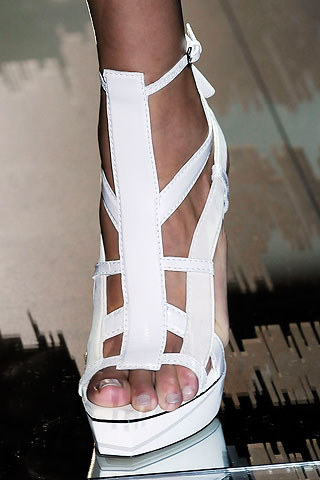 Gucci spring 2010
Gucci spring 2010