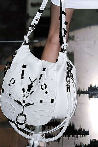 Gucci spring 2010
Gucci spring 2010
