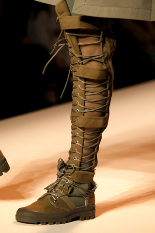Jean Paul Gaultier spring 2010
Jean Paul Gaultier spring 2010