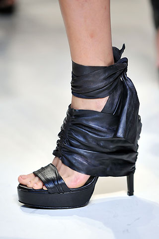 Vera Wang spring 2010
Vera Wang spring 2010