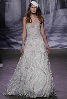 Monique Lhuillier Bridal Fall 2010 Monique Lhuillier Bridal Fall 2010