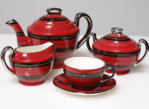 Isaac Mizrahi Brings Tartan Prints and Tea Cups to QVC Isaac Mizrahi Brings Tartan Prints and Tea Cups to QVC