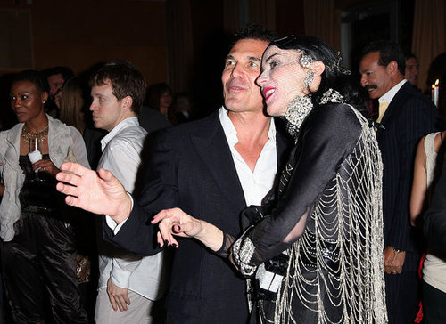 Daphne Guinness Trades in Skunk-Striped Hair for All Black, Swims in Pool Clothed for Art Basel Performance Piece Daphne Guinness Trades in Skunk-Striped Hair for All Black, Swims in Pool Clothed for Art Basel Performance Piece