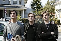 TV Preview: "Traveler" TV Preview: "Traveler"
