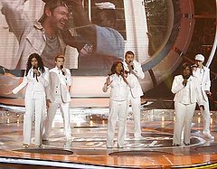 Apple Teams Up With Idol To Give Back