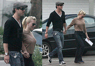 Scarlett Johansson Is Engaged to Barack Obama