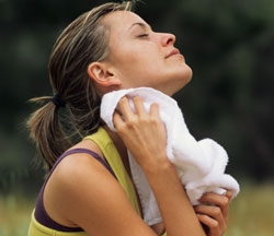 Fit Tip: Don't Wear Thick Clothes to Make You Sweat 
