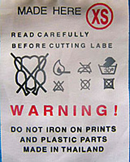 T-Shirt Label Warns No Chickens