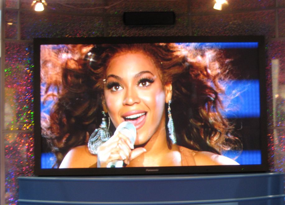 CES 2008: Beyoncé in Blu-Ray CES 2008: Beyoncé in Blu-Ray
