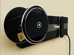 The Pandora Alcantara Player Makes CDs Look Hot Again The Pandora Alcantara Player Makes CDs Look Hot Again