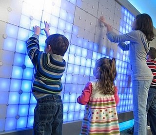 Daily Tech: 1,420 LEDs Make Up Philips' "Imagination Wall"