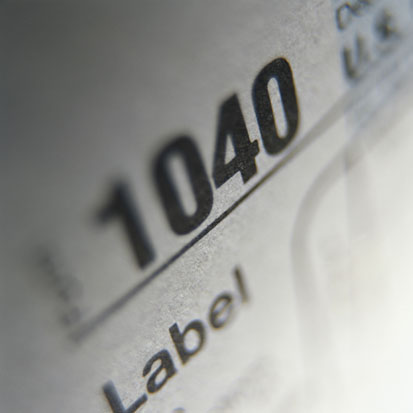 Do Your Taxes Online With Turbo Tax or H&R Block