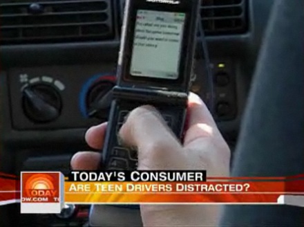Driving While Texting Is a Killer Combo