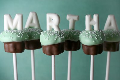 Yummy Links: From Mini-Cupcakes to Giada's Baby