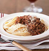 Fast & Easy Dinner: Fettucine with Bolognese Sauce