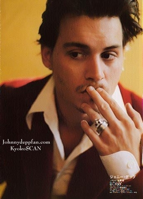Johnny Depp in magazine Scans! Hotness!